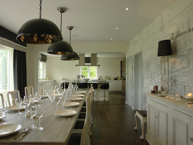 Stunning kitchen and dining room