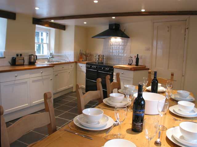 photo of Holiday cottage in Boscastle, Cornwall, sleeps 8